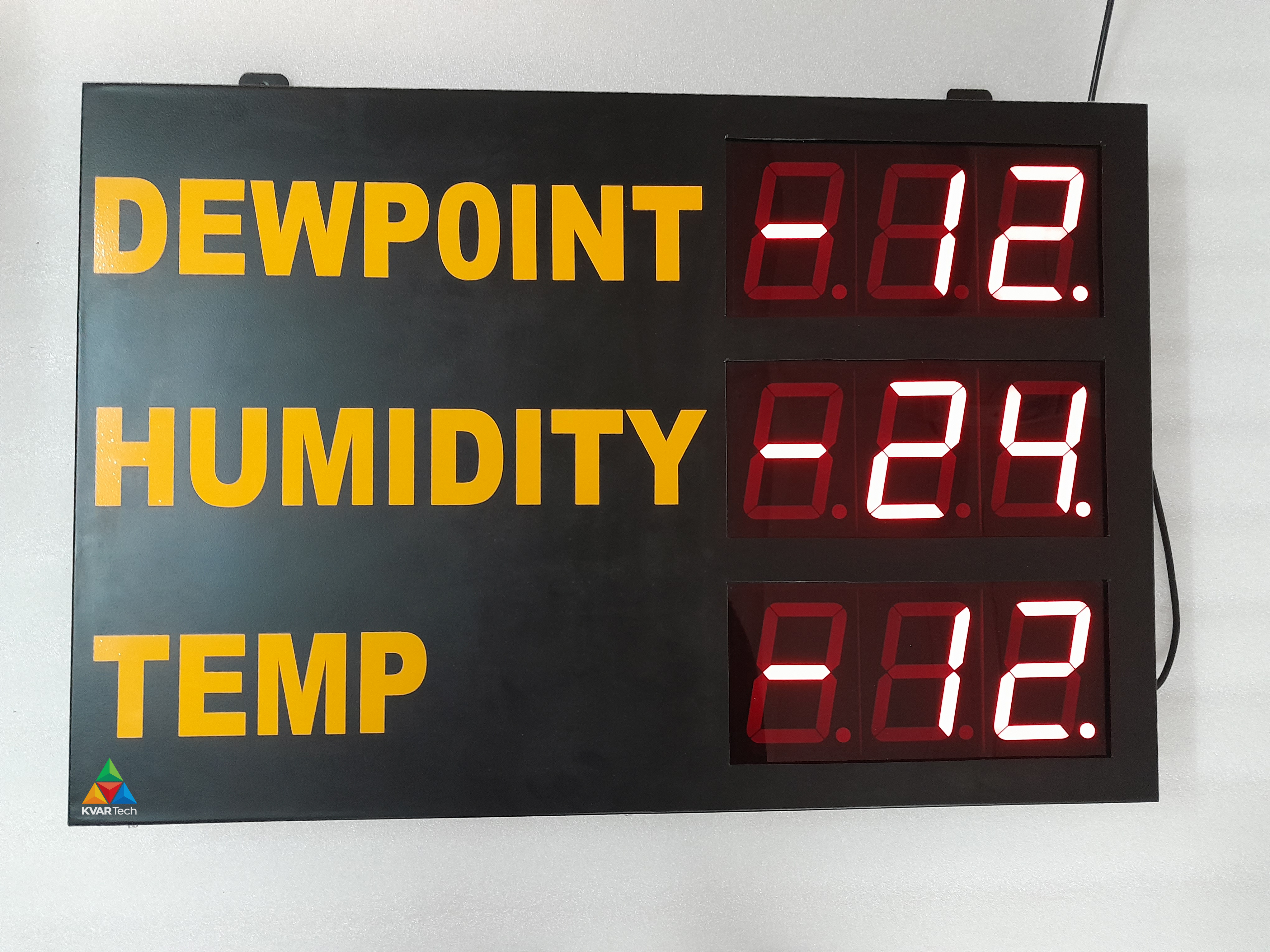 Environment display dewpoint humidity temp